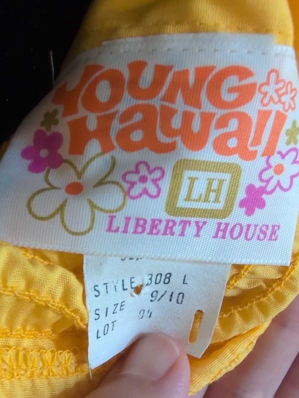 🌼Vintage Hawaiian Dress Liberty House Young Hawaii Yellow Floral🌼